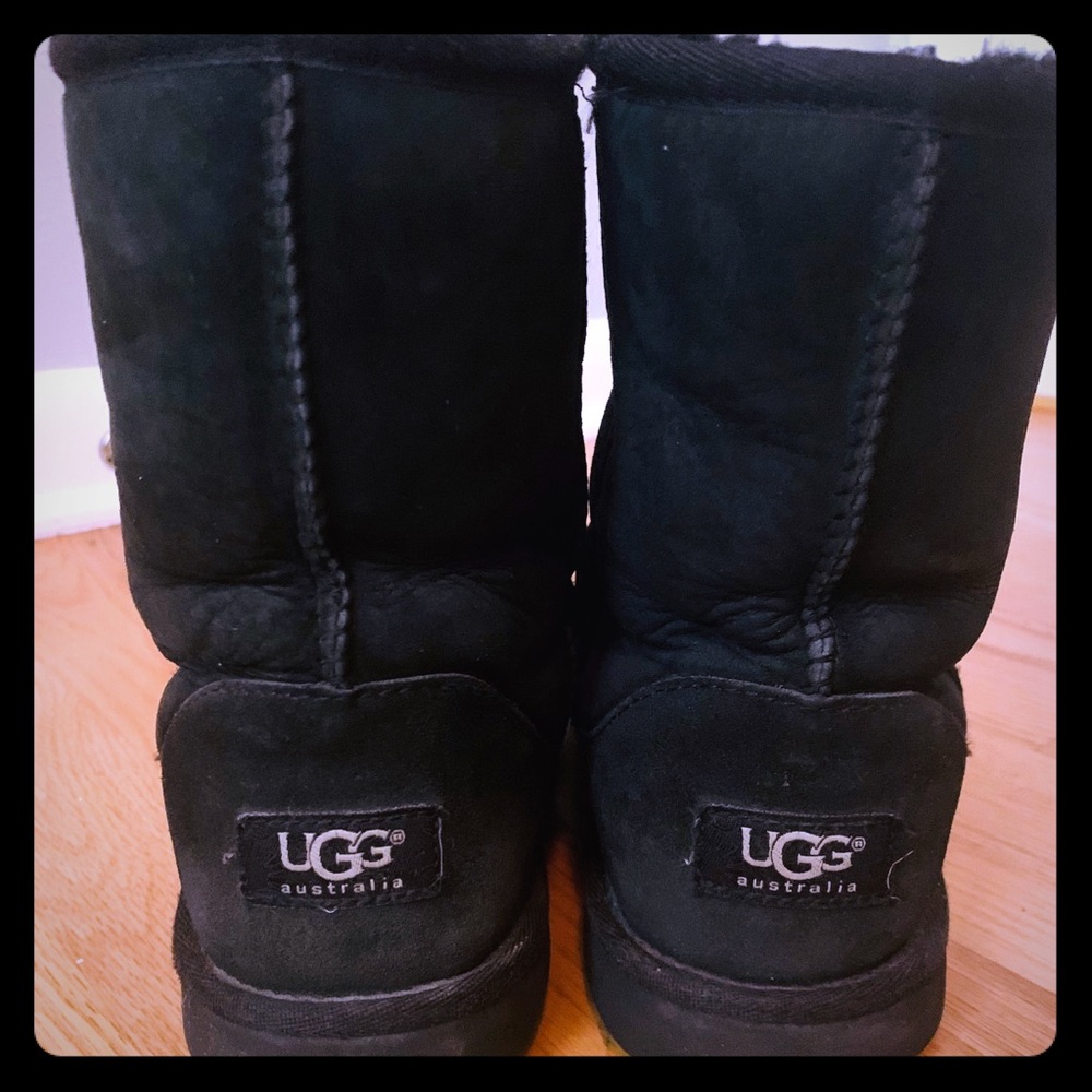 Classic black Ugg Short Boots size 6